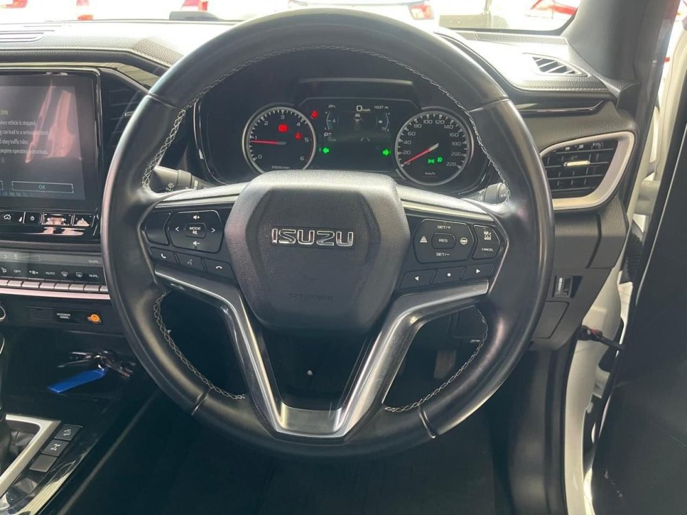 Photo 11 of 16
