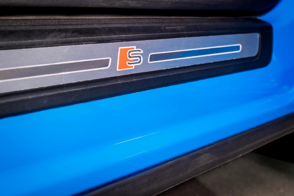 Photo 13 of 28