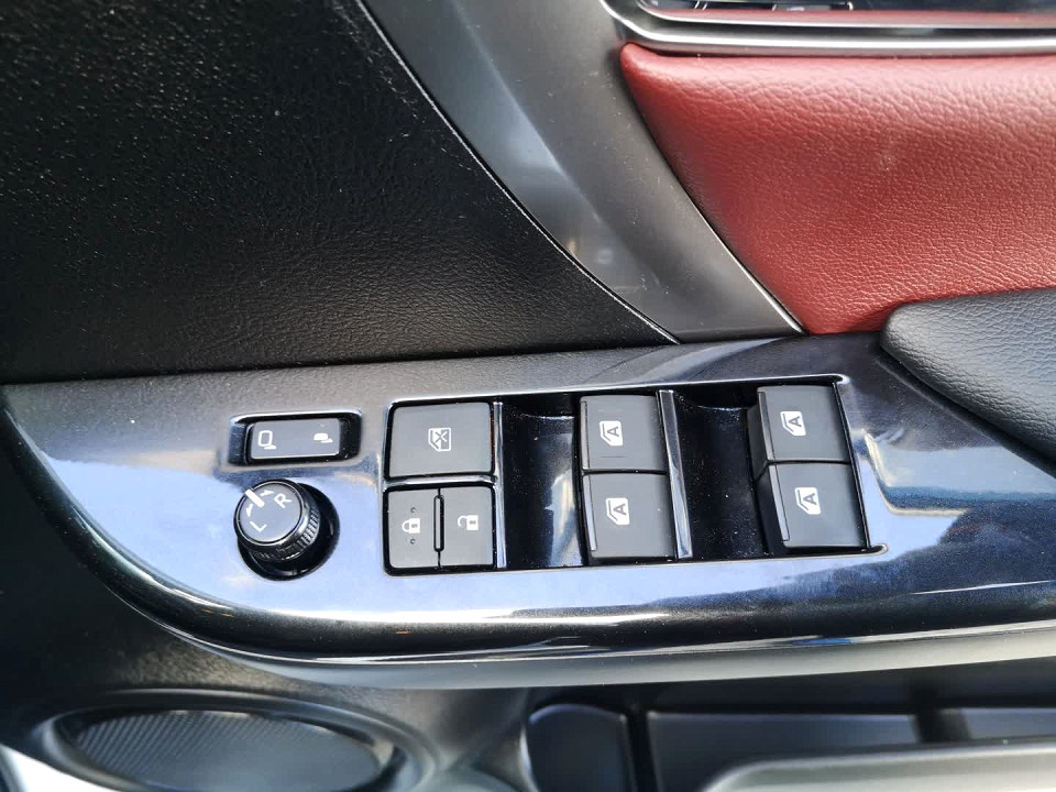 Photo 17 of 18