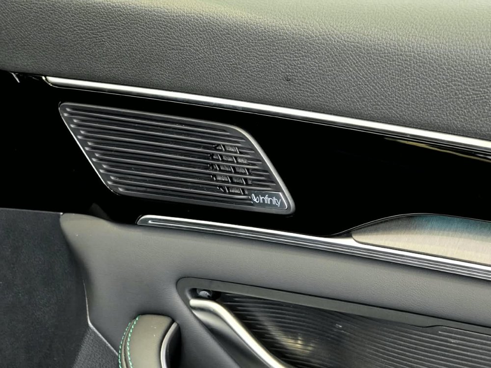 Photo 14 of 35