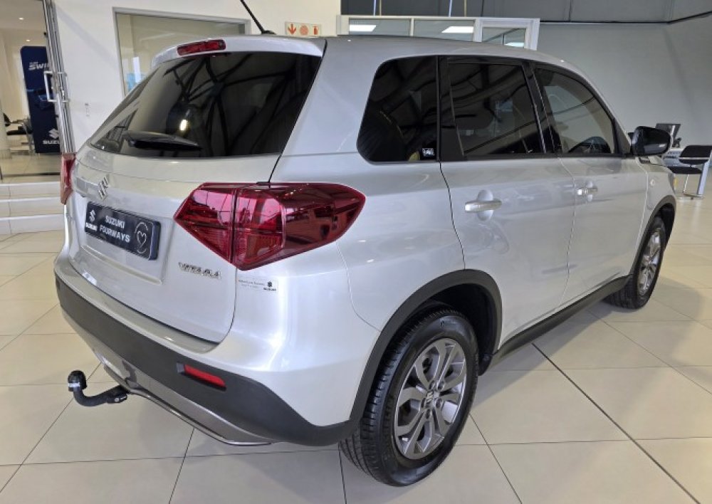 Photo 8 of 18