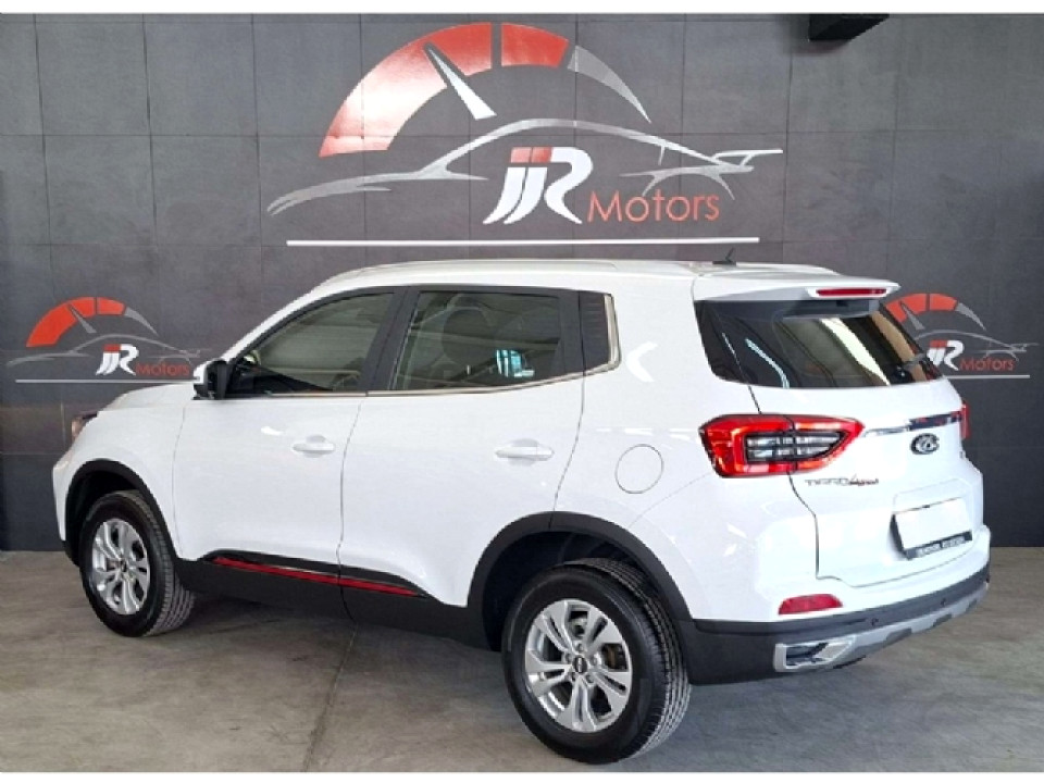 Photo 7 of 25