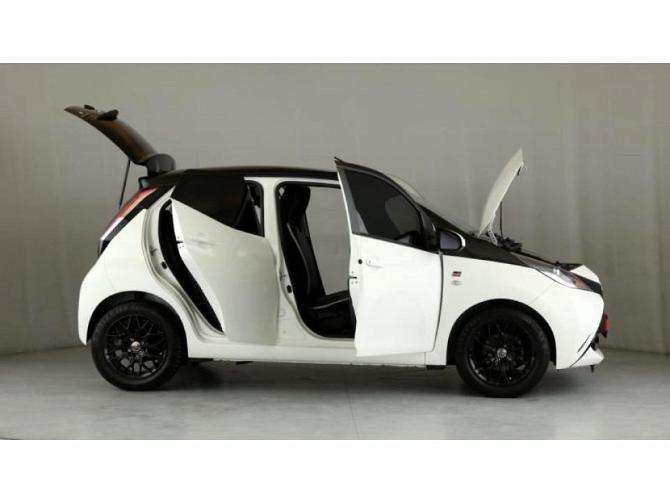 Photo 18 of 29