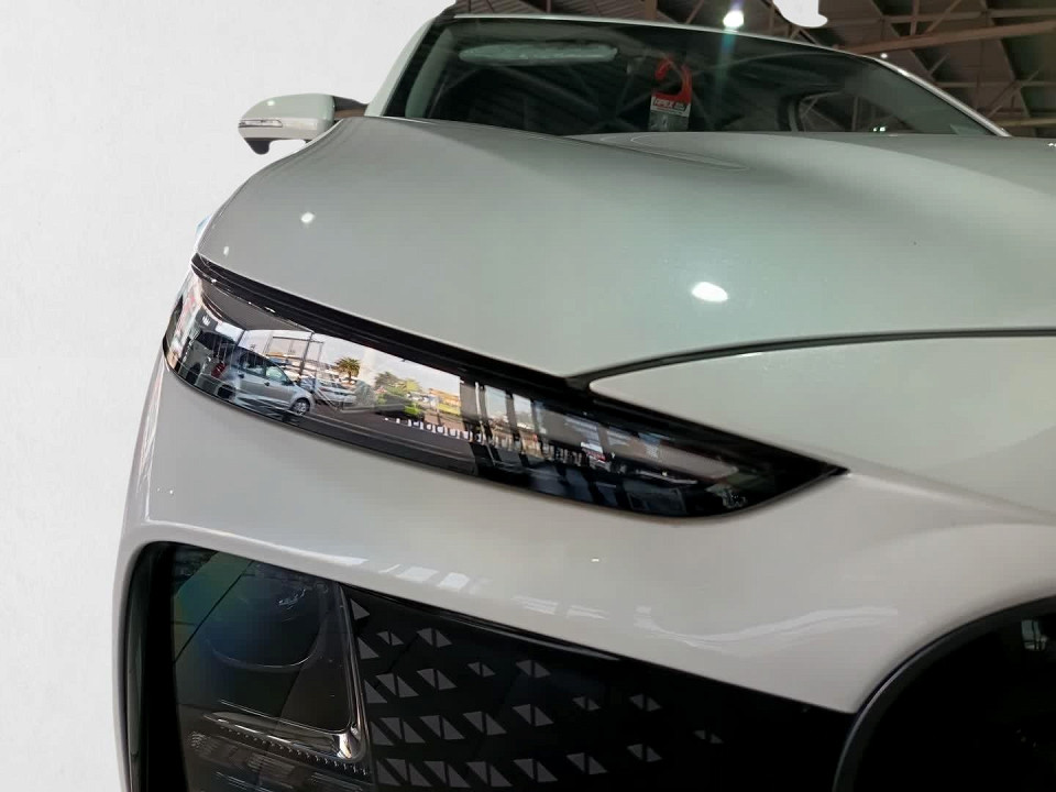Photo 18 of 20