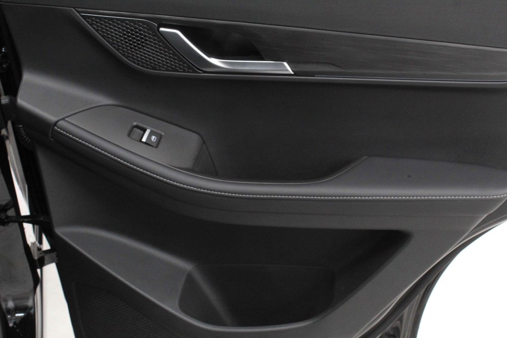 Photo 19 of 26