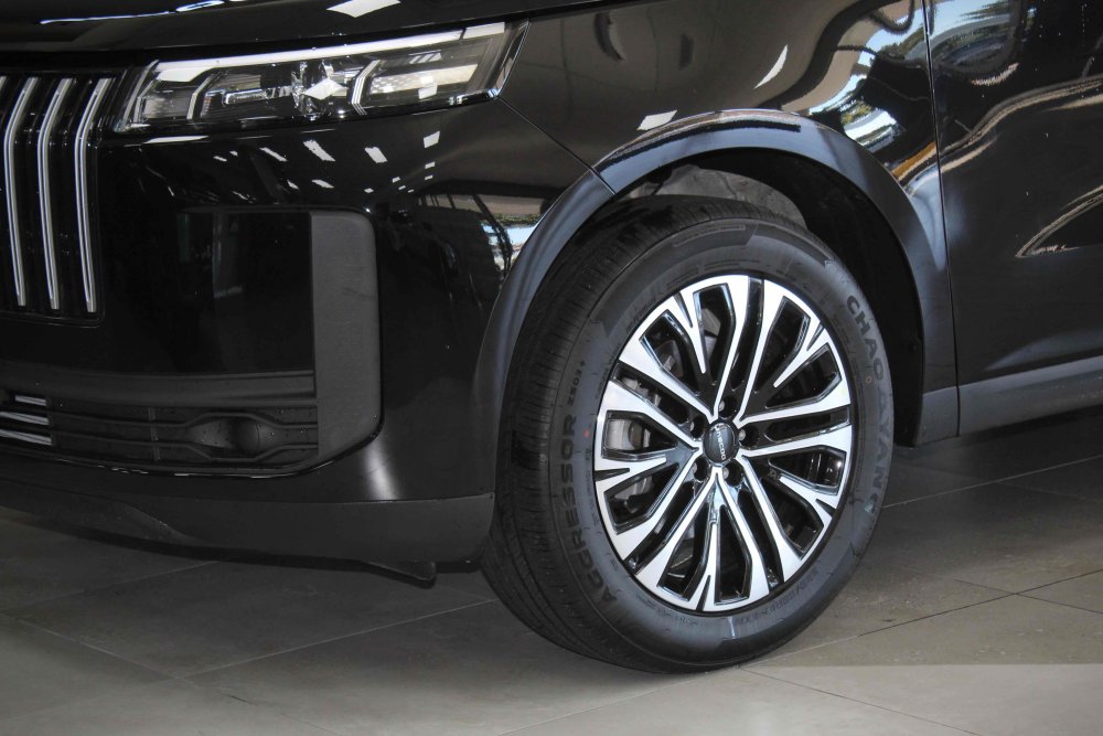Photo 7 of 26