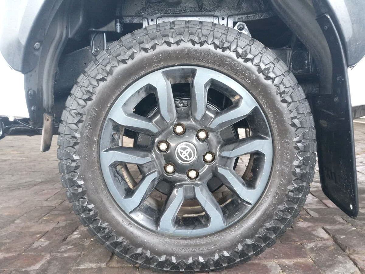 Photo 20 of 27