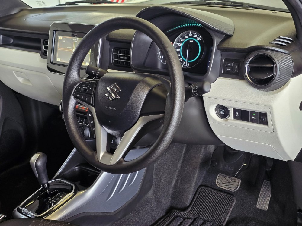 Photo 19 of 25