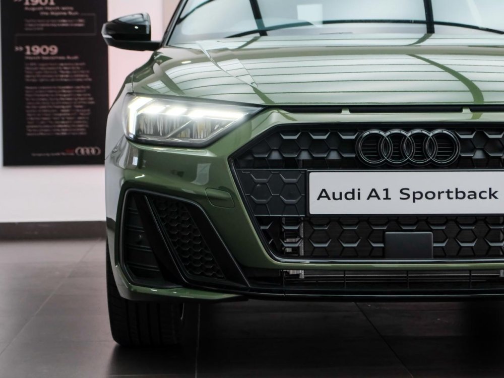 Photo 12 of 25