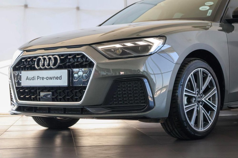 Photo 8 of 25