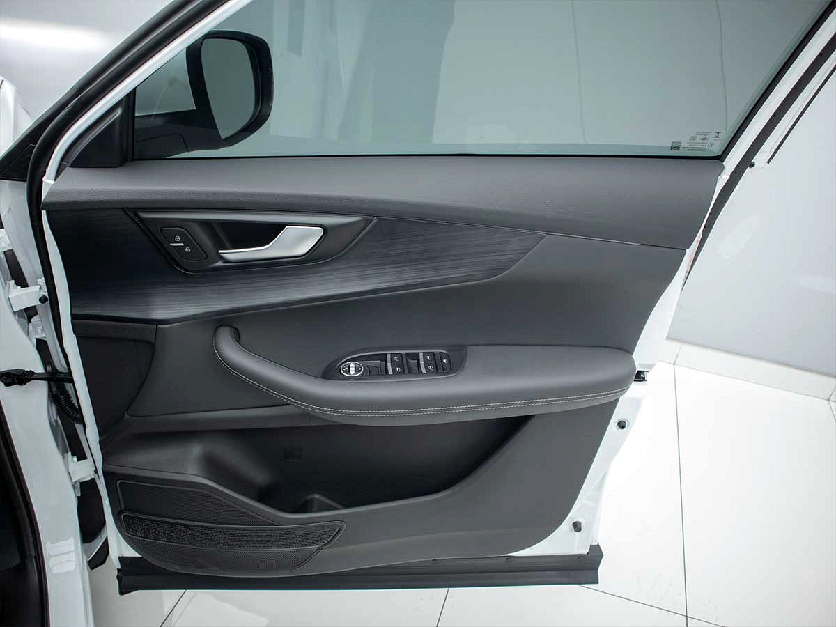 Photo 23 of 25