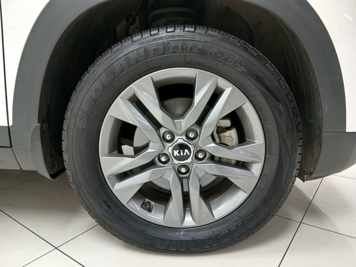 Photo 13 of 27