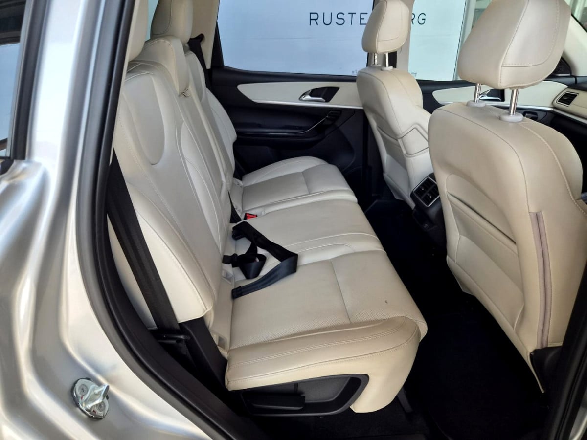 Photo 19 of 20
