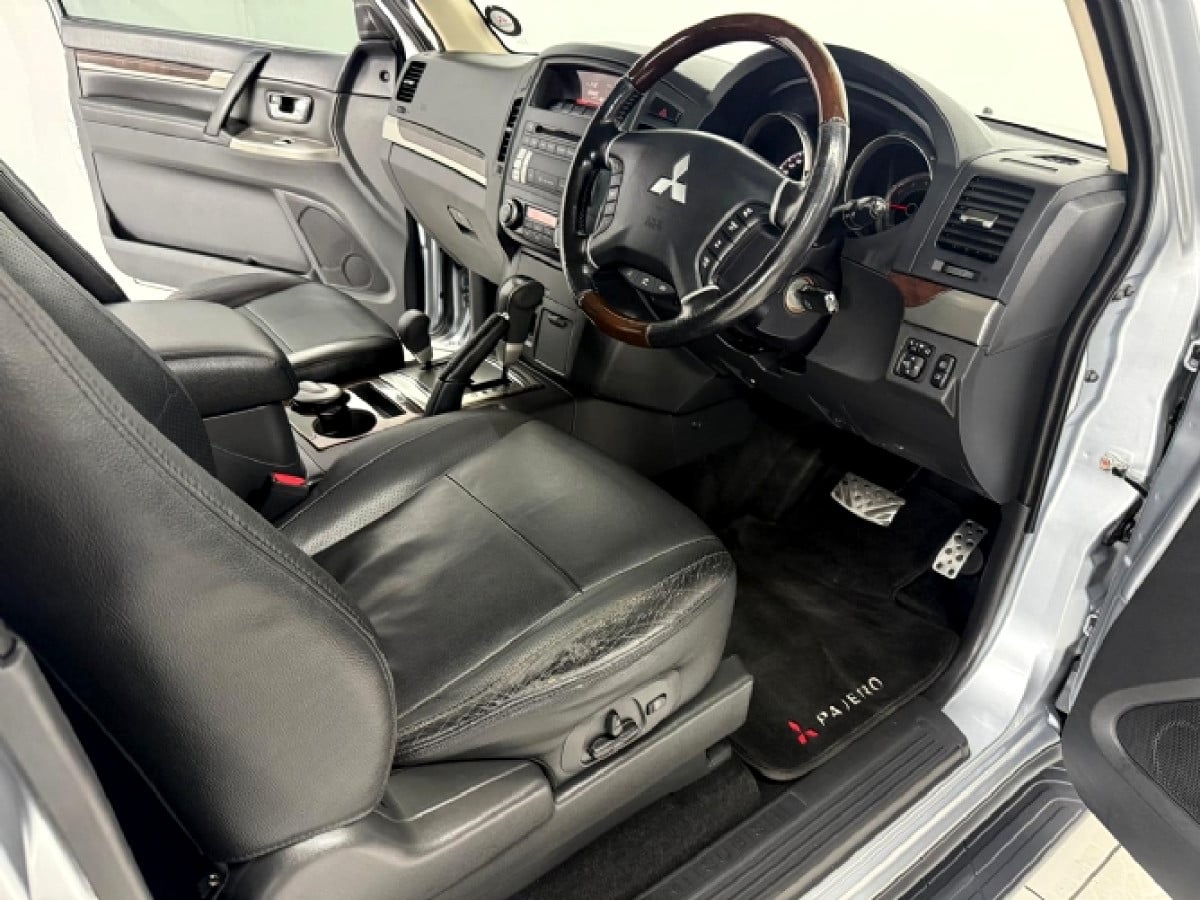 Photo 10 of 14