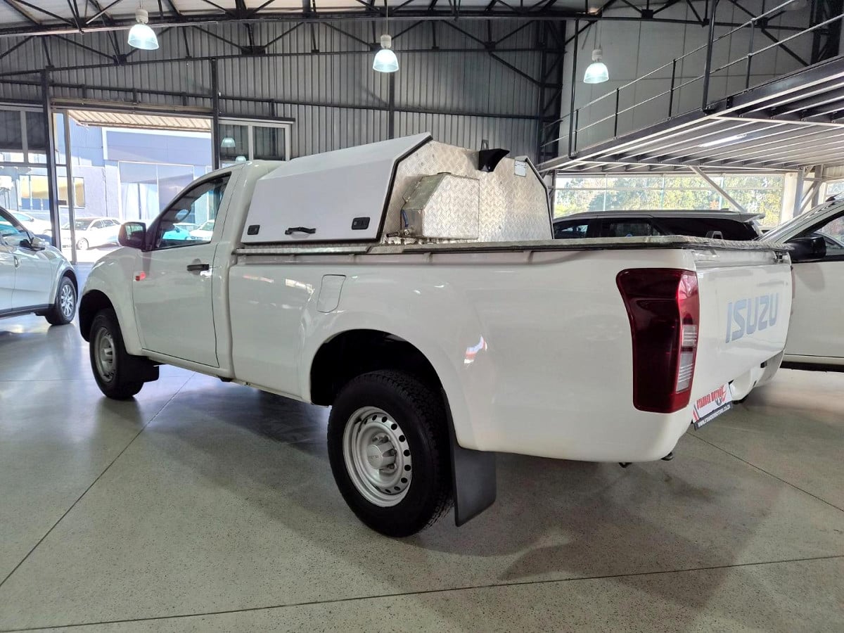 Photo 5 of 24