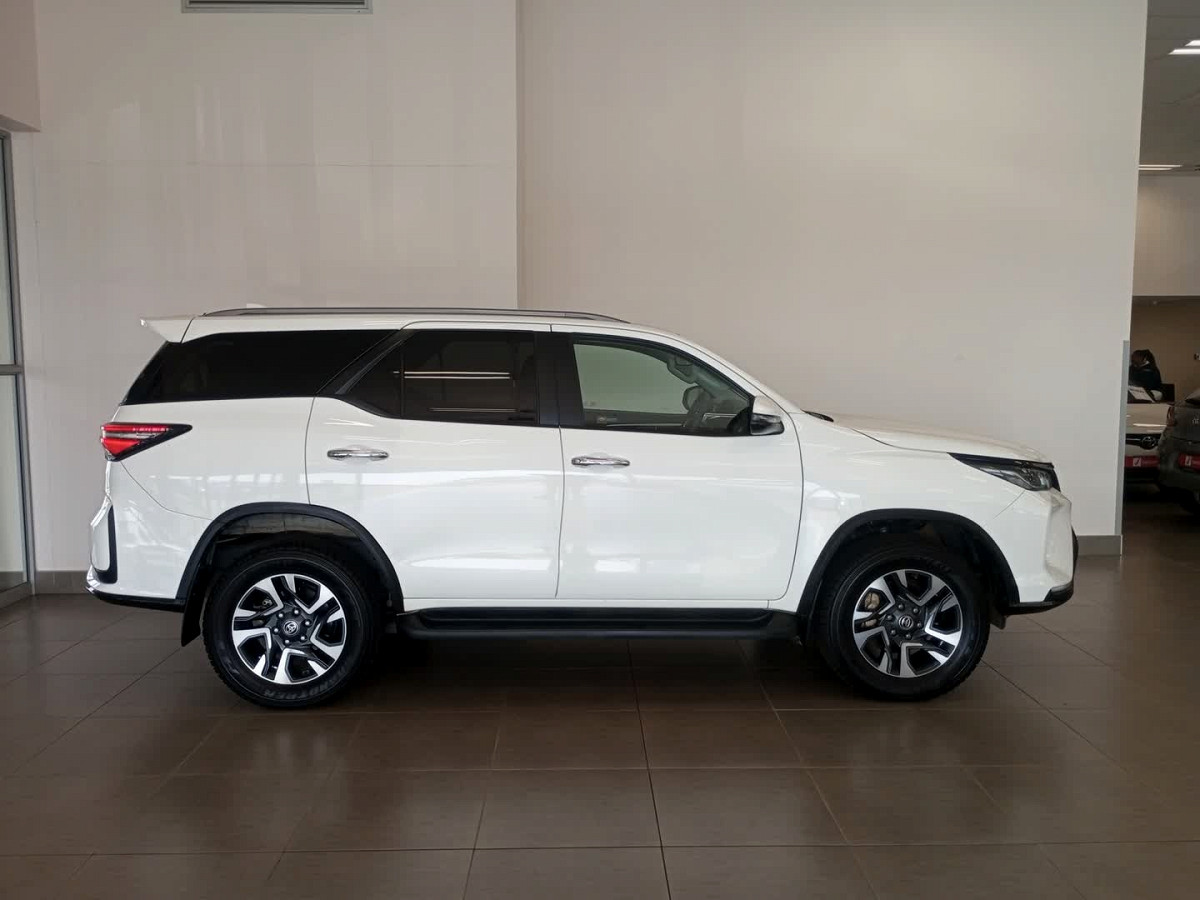 Photo 3 of 21