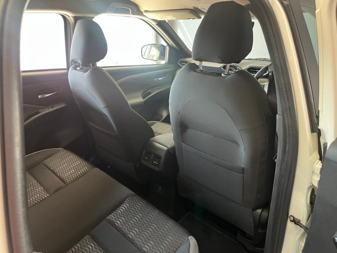 Photo 11 of 21