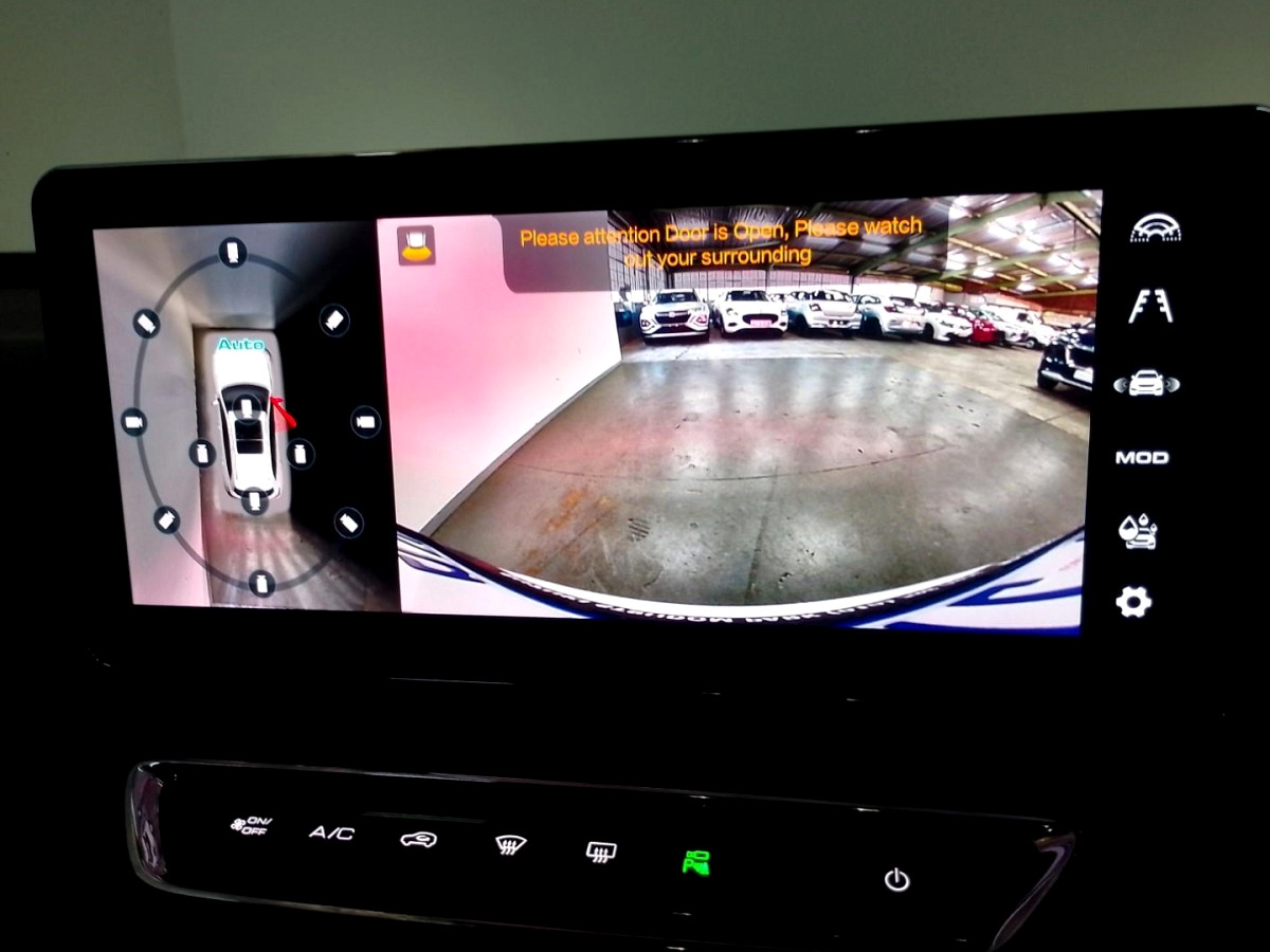 Photo 15 of 16