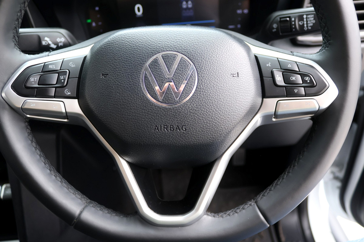 Photo 4 of 19