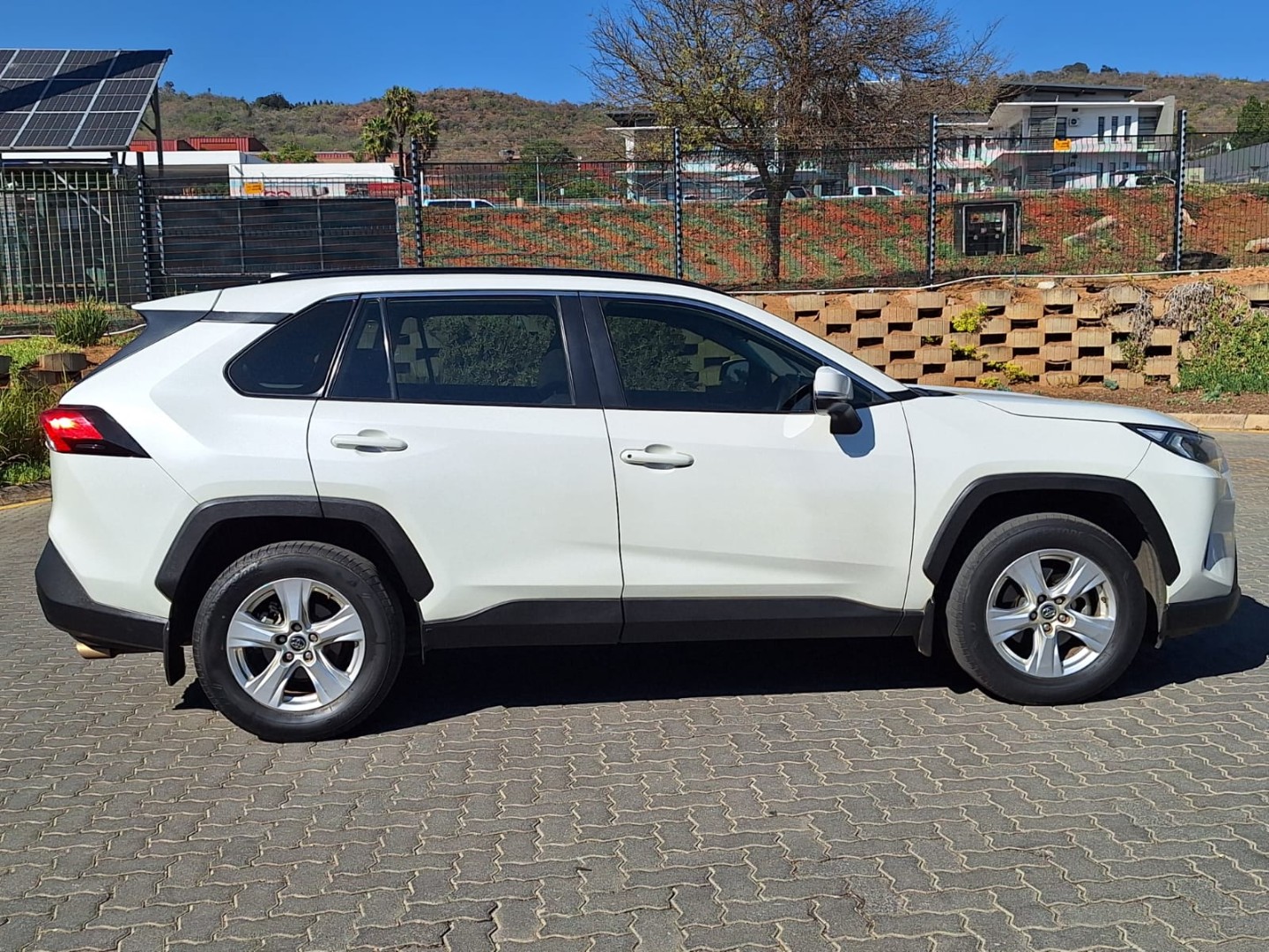 Photo 5 of 23