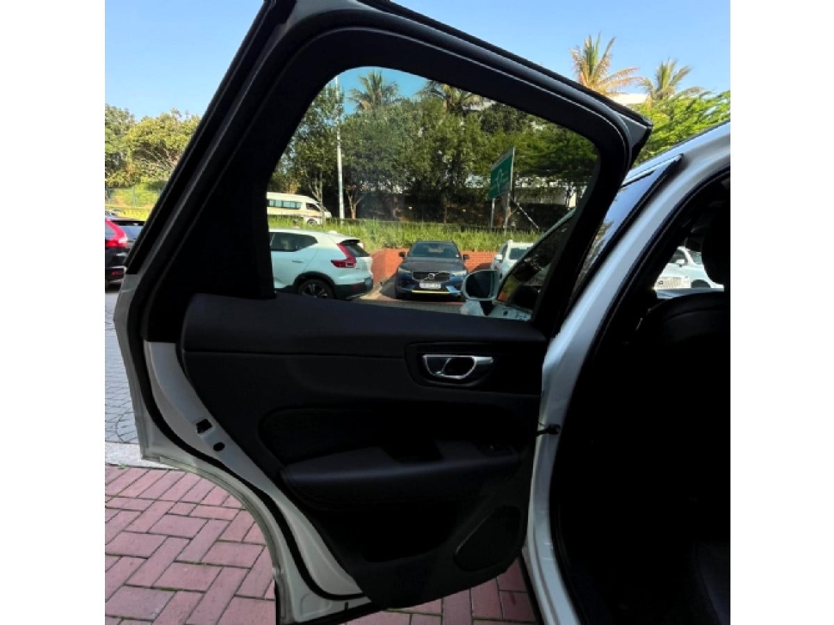 Photo 16 of 24