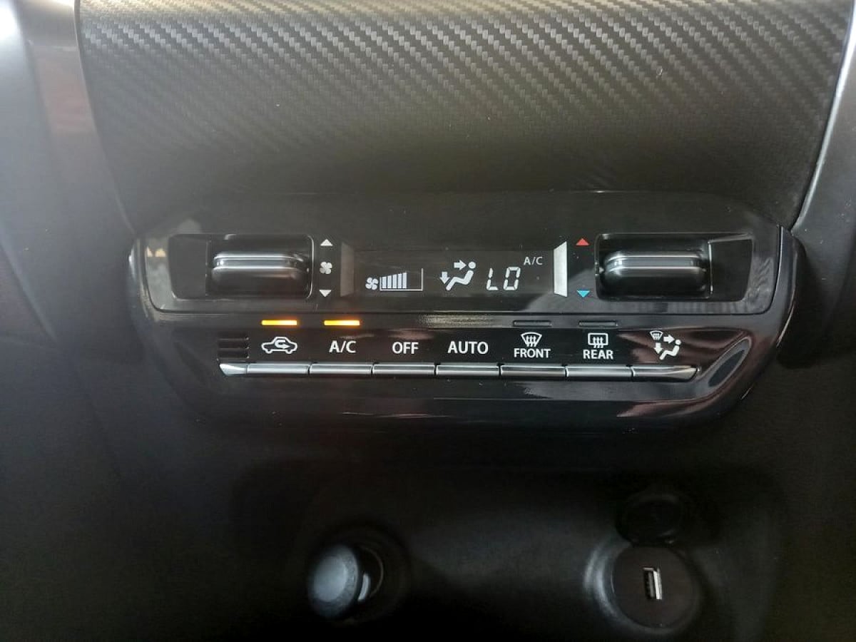Photo 14 of 27