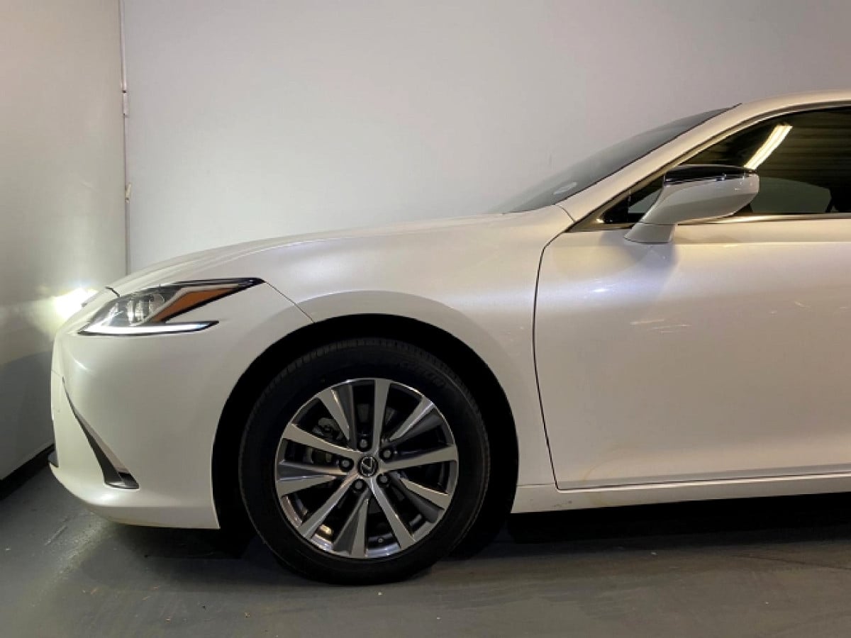 Photo 8 of 18