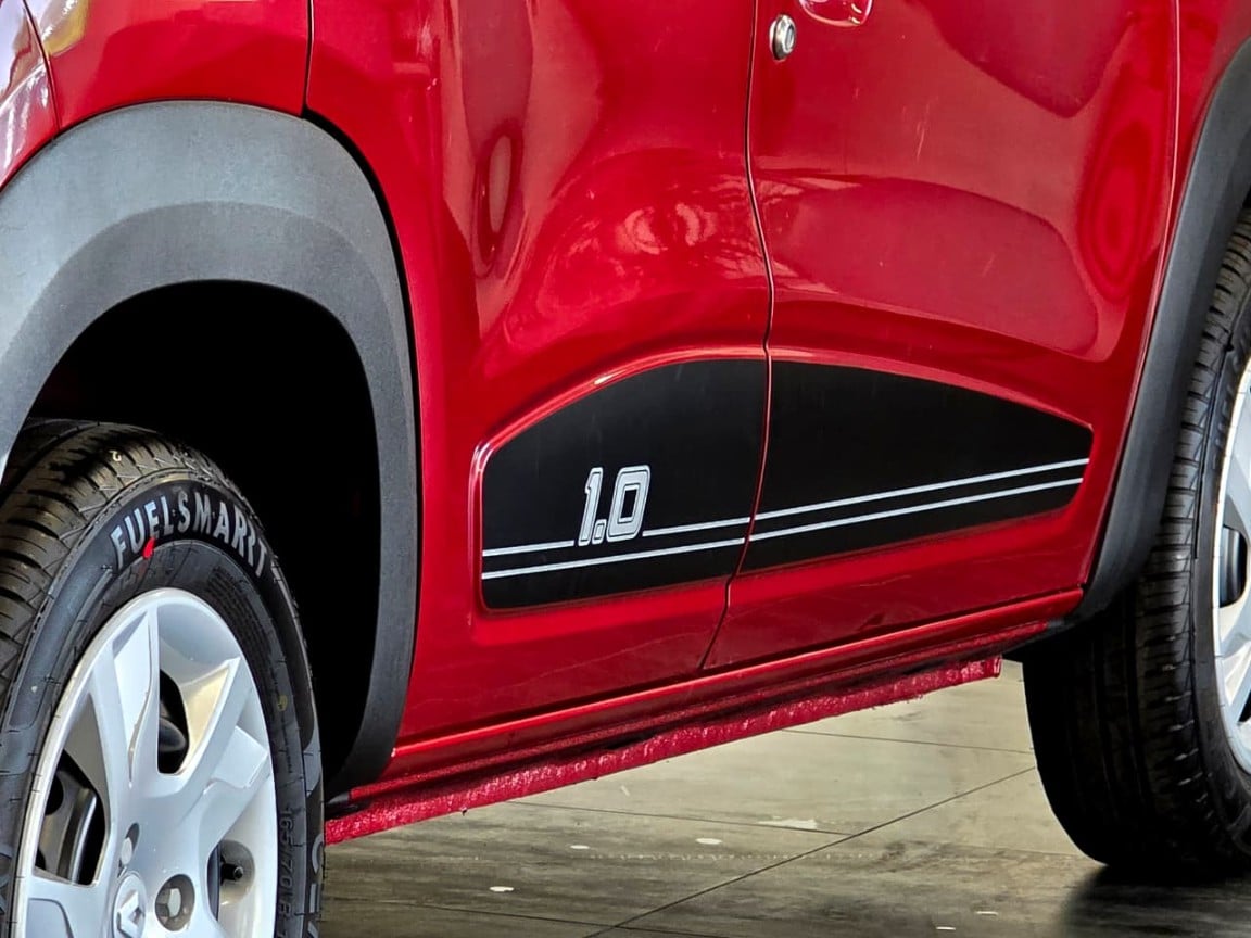 Photo 7 of 25