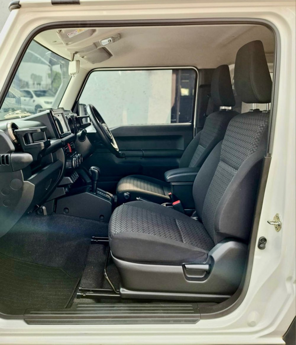 Photo 28 of 44