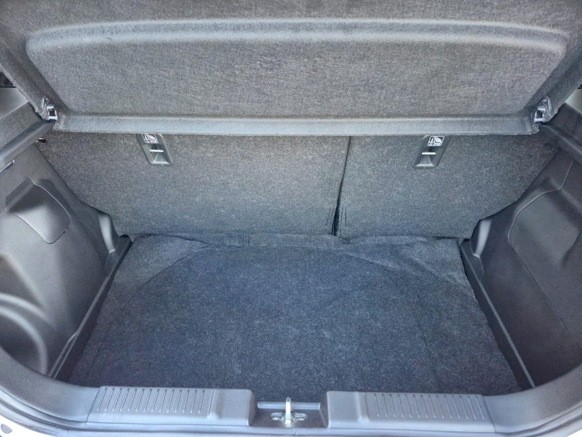 Photo 18 of 25