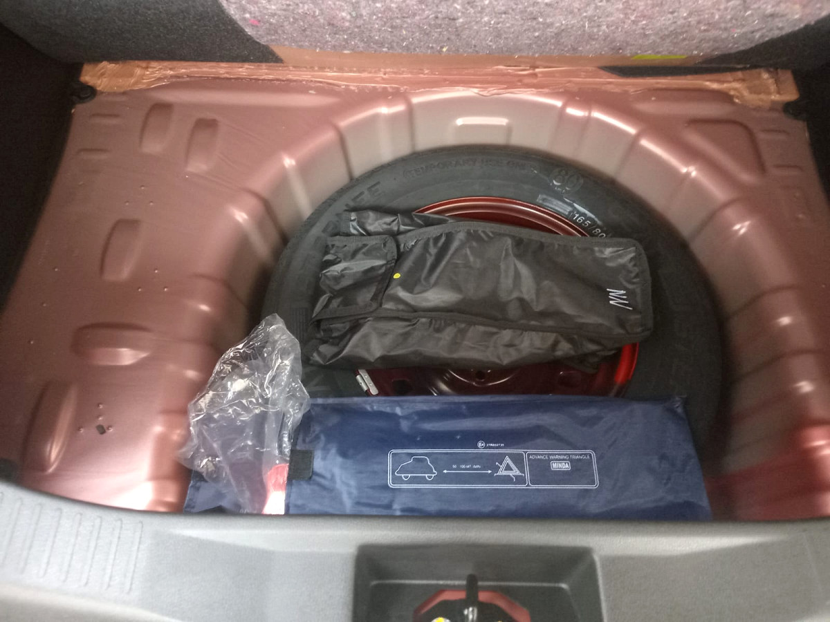 Photo 23 of 27