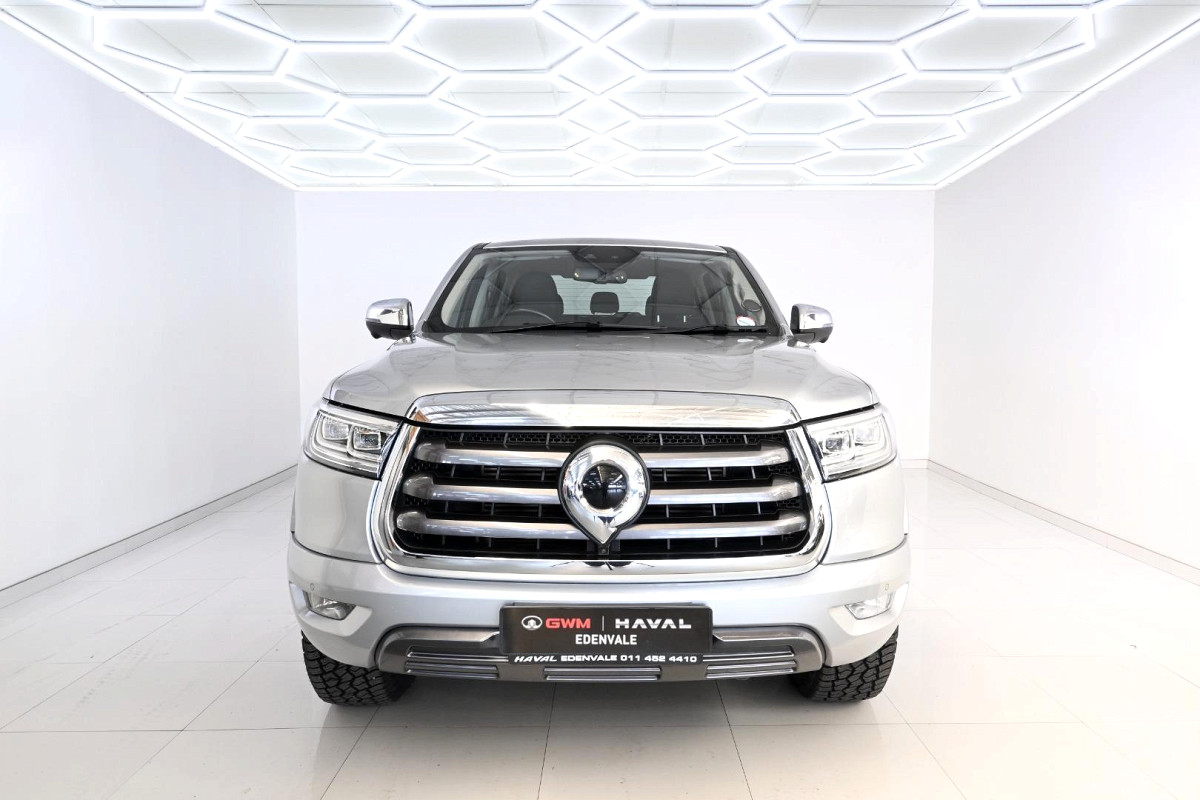 Photo 8 of 27