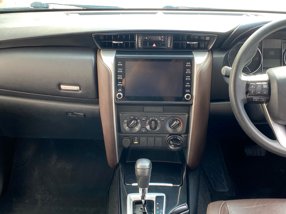 Photo 16 of 25