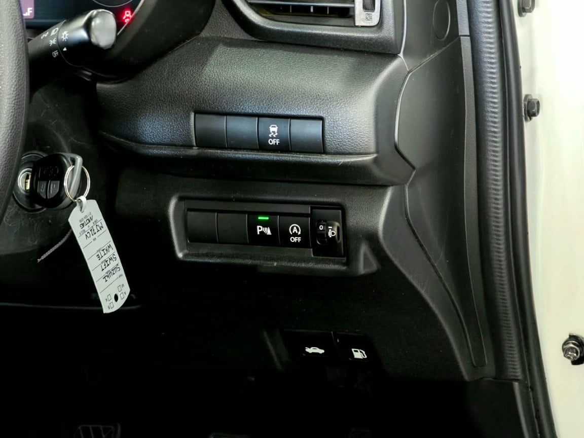 Photo 27 of 28
