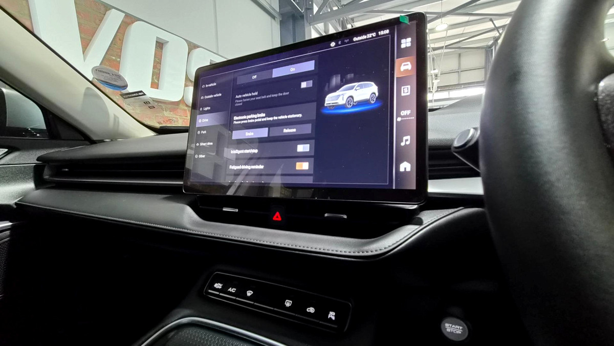 Photo 11 of 16