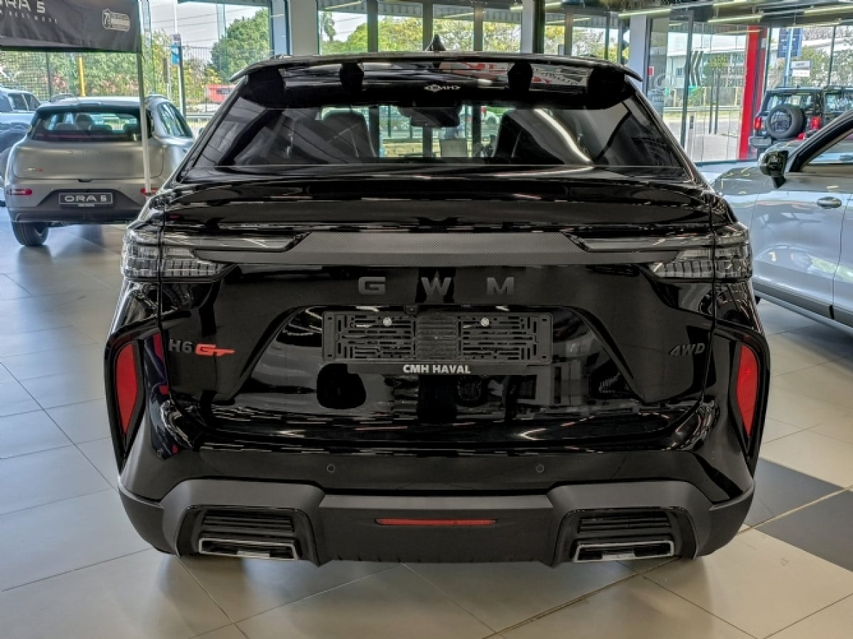 Photo 4 of 9