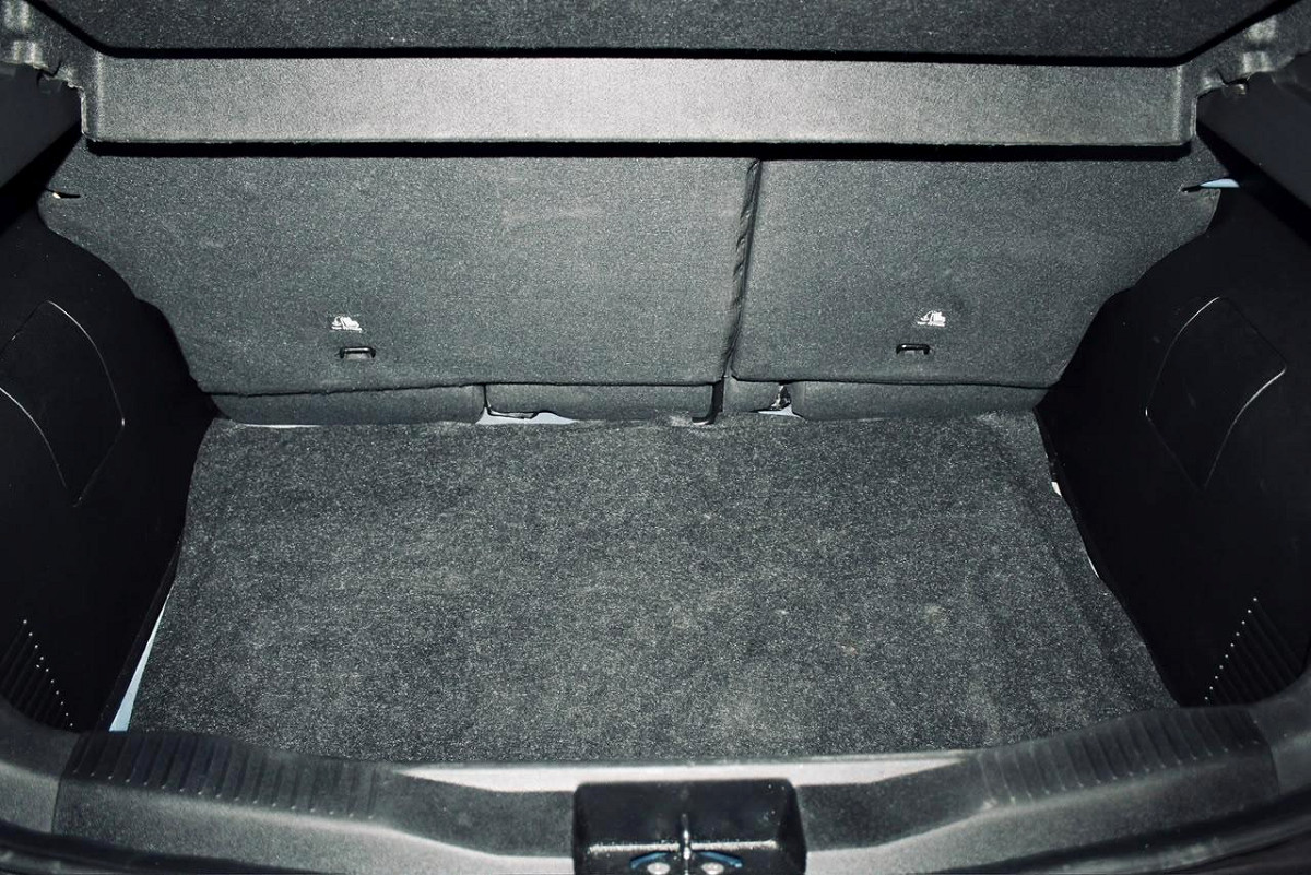 Photo 12 of 19