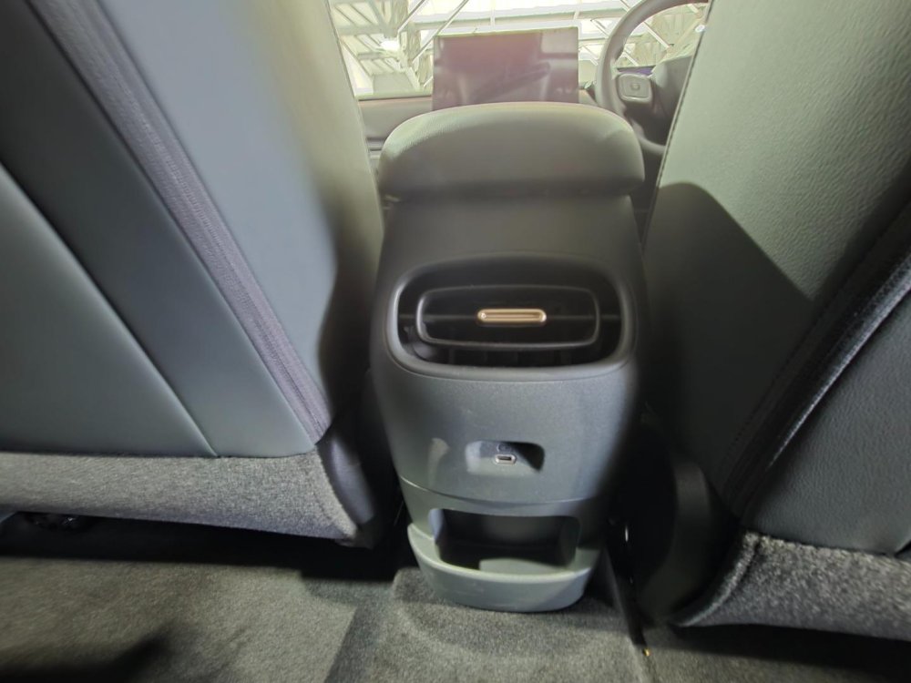 Photo 11 of 25