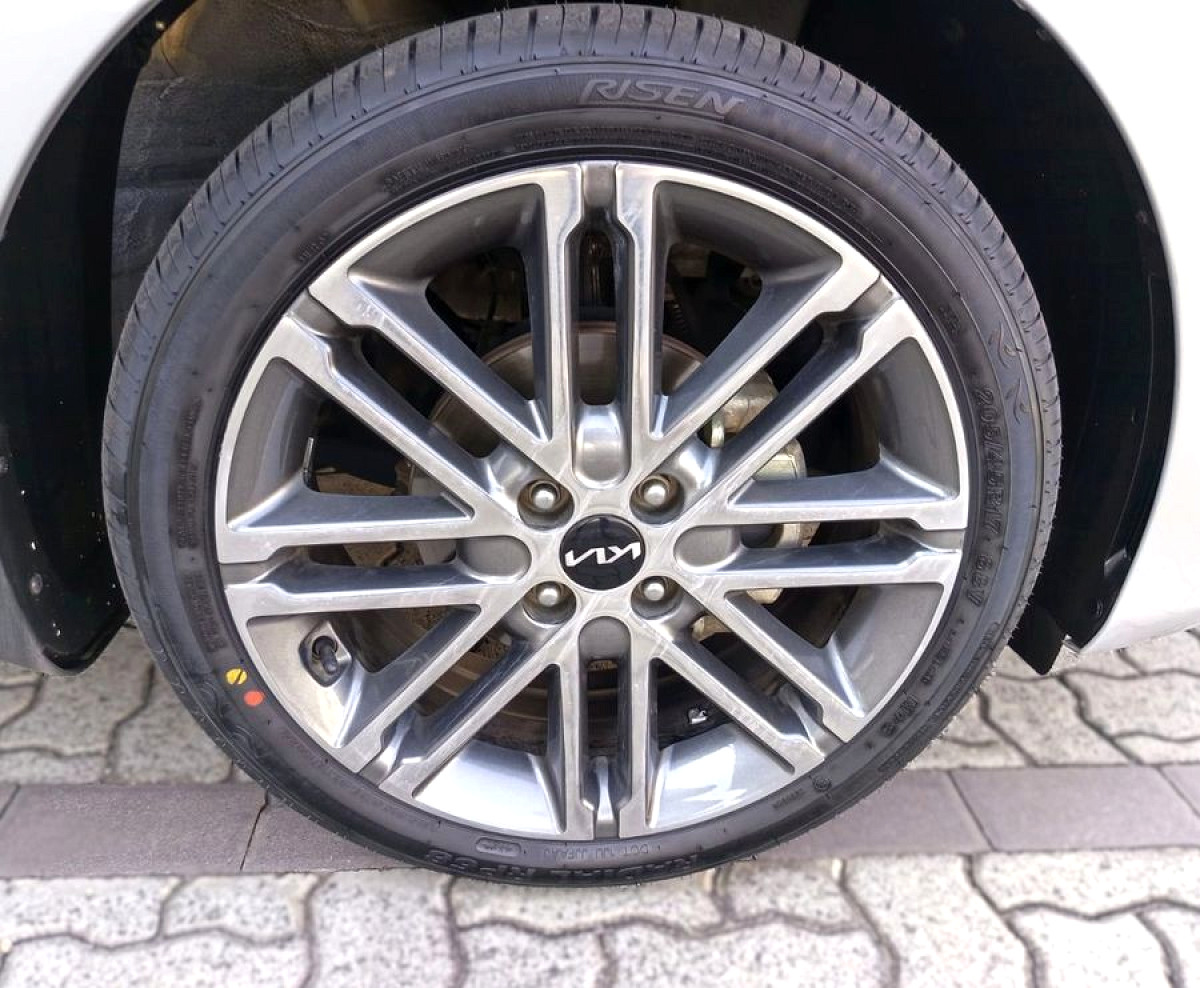 Photo 12 of 22