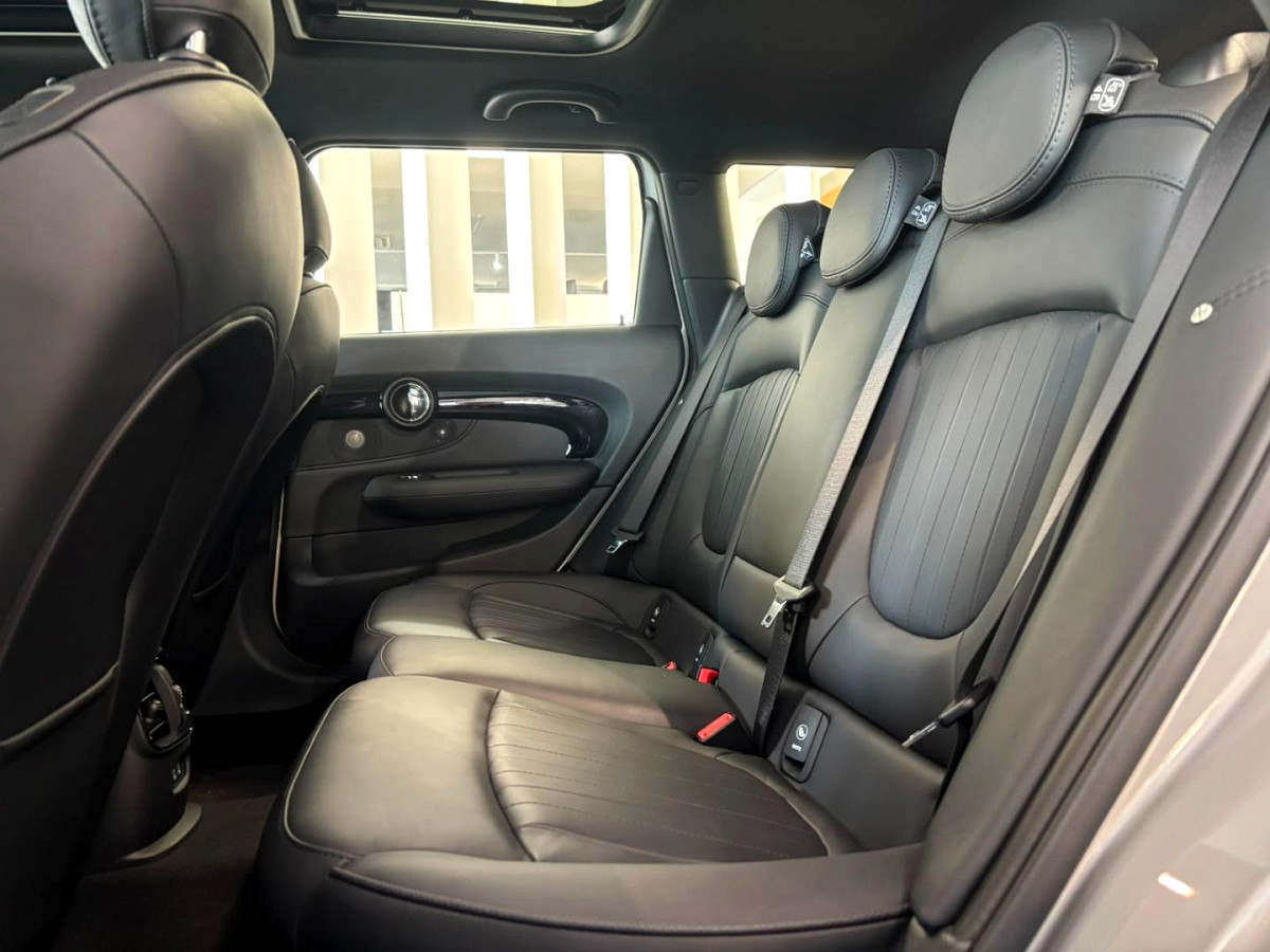 Photo 19 of 23